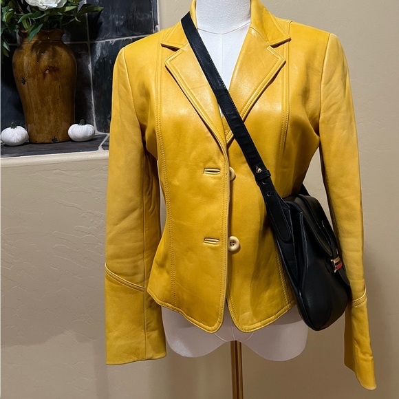 Parfait Leather Italy Yellow Leather Jacket Size Medium - Picture 4 of 16
